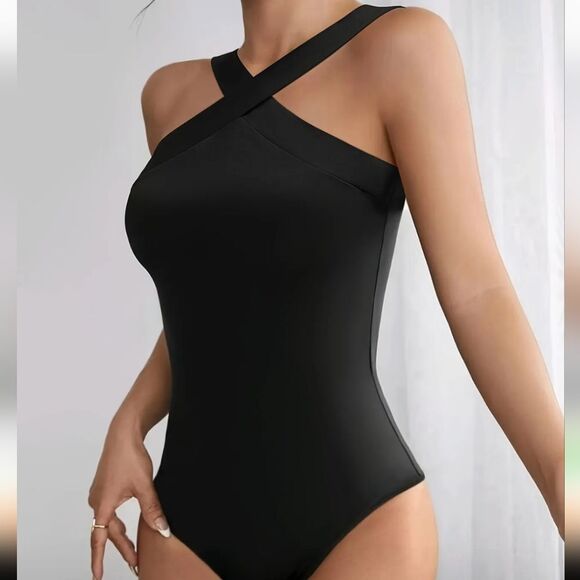 Sleek Black Asymmetrical Sleeveless Bodysuit - Picture 12 of 12